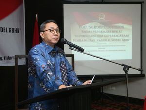 Ketua MPR: Jangan Terlalu Reaktif Sikapi Gambar Palu Arit Ketua MPR: Jangan Terlalu Reaktif Sikapi Gambar Palu Arit