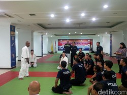 Polisi Dibekali Bela Diri Aikido Untuk Melumpuhkan Penjahat Tanpa Melukai