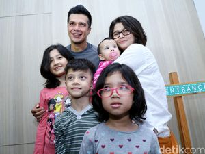 Kebersamaan Primus, Jihan Fahira dan 4 Anaknya