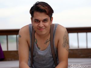 Kevin Julio Kecanduan Bikin Tato di Tubuhnya Kevin Julio Kecanduan Bikin Tato di Tubuhnya