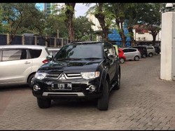 KPK Tangkap Jaksa, Mobil Berisi 2 PNS Tampak Masuk ke Garasi