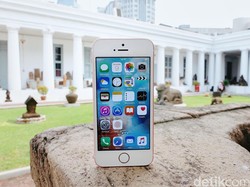 Dua Kali Obral iPhone SE, Apa Tujuan Apple?