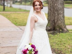 Turun-Temurun, Wanita Ini Pakai Gaun Pengantin Neneknya dari 63 Tahun Lalu