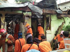 1 ABG Luka Bakar Akibat Kebakaran Rumah di Petamburan 1 ABG Luka Bakar Akibat Kebakaran Rumah di Petamburan