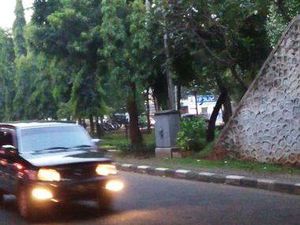 Kabel di Dekat UI Depok Terbakar