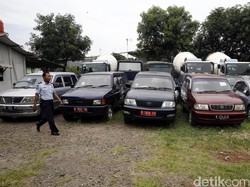 Miris! Dana Pemeliharaan Mobil Akil Dkk Hanya Rp 6 Juta Setahun