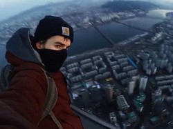 Aksi Gila Panjat Gedung Tertinggi Korea Tanpa Pengaman