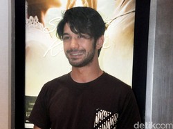 Sembuh dari Sakit, Reza Rahadian Ingin Liburan ke Jepang dan Wakatobi