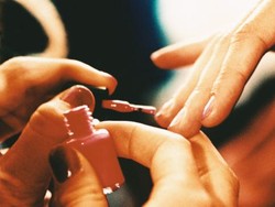 Ini Zat dalam Kuteks yang Perlu Dihindari Agar Tak Ganggu Kesuburan