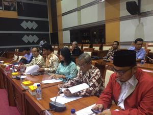 Busyro: Apakah Lazim yang Tewas di Tangan Densus 88 Diberi Uang?