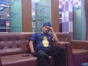 Cerita Mang Eep Saat Bupati Ojang Menjadi Ajudannya Cerita Mang Eep Saat Bupati Ojang Menjadi Ajudannya