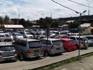 KAI: Parkir di Stasiun Depok Baru Masih Gratis, Kalau Ada yang Mengutip Preman