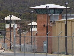 Napi di Australia Kedapatan Produksi Ribuan Liter Miras di Dalam Penjara