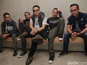 Manggung Tahun Baru, Five Minutes Tetap Bawa Tradisi Ini