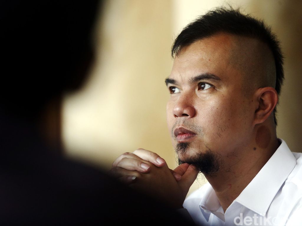 Pengacara Beri Penjelasan soal Ahmad Dhani Pernah Minta Bantuan NU dari FPI Pengacara Beri Penjelasan soal Ahmad Dhani Pernah Minta Bantuan NU dari FPI