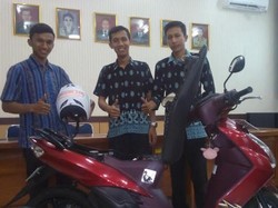 Tiga Pemuda Ciptakan Alat Anti Maling Motor dan Paksa Pengendara Pakai Helm