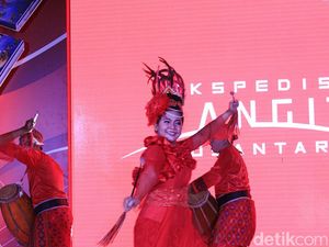 Menjelajah Langit Nusantara, Membuka Mata Dunia