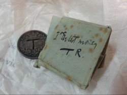 Sumbangan Koin Bersejarah Hilang, Penasihat Senior Pemerintah Australia Mundur