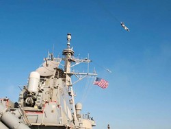 Jet Tempur Rusia Terbang Terlalu Dekat dengan Kapal Perang AS di Laut Baltik