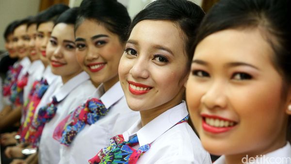 Melihat Pramugari Lion Air Mempersiapkan Diri