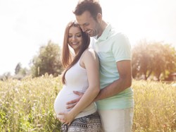 Babymoon, Siapa Bilang Ibu Hamil Tak Bisa Liburan?