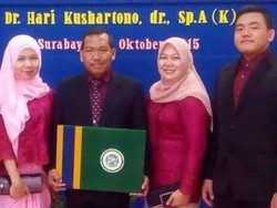 Jenazah Korban Kecelakaan Sekeluarga KA Dhoho Vs Innova di Sidoarjo Dimakamkan