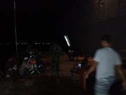 Kenalkan TNI AL ke Warga Dompu, KRI Karang Pilang 981 Dibuka untuk Umum