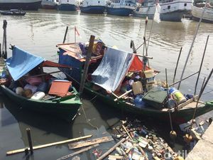 Pemprov DKI Diminta Perhatikan Nasib Manusia Perahu di Luar Batang Pemprov DKI Diminta Perhatikan Nasib Manusia Perahu di Luar Batang