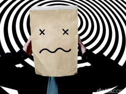 Polisi Ungkap Modus Bule Hipnotis Kasir Toko Kue di Tangsel