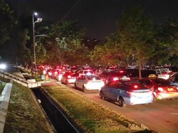 Duh! Lama Sekali Antre Pembayaran Tiket Parkir Keluar Bandara Halim