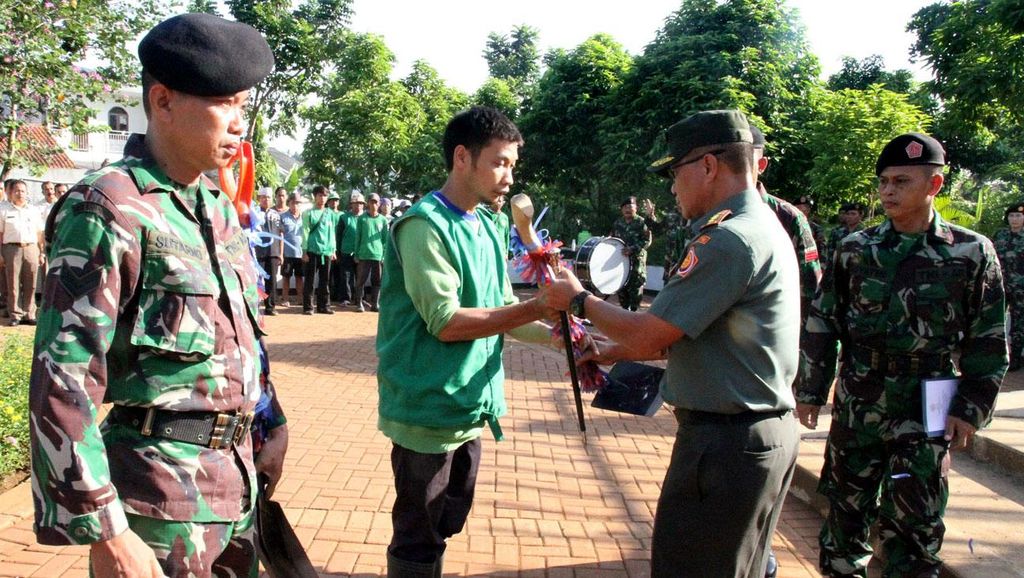 Denma Mabes TNI Gelar Karya Bakti Denma Mabes TNI Gelar Karya Bakti