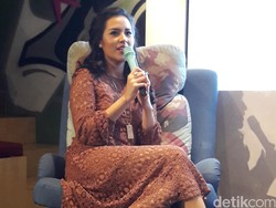 Album Handmade Berisi Buah Pikiran Terpendam Raisa
