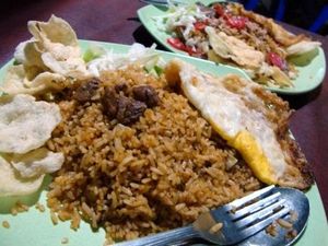 Manjakan Lidah dengan Kuliner Enak di Sekitar 5 Halte MRT