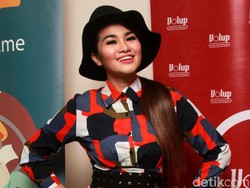 Apa Sih yang Jadi Penyebab Fitri Carlina Sakit Jantung?