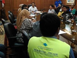 Diwaduli Pekerja Magang, Gus Ipul: Pelindo III Harus Sikapi Tuntutan Mereka