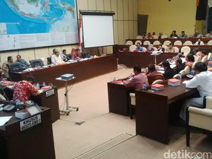 Sejumlah Fraksi Usulkan Anggota Legislatif Cuti Bila Ingin Maju di Pilkada