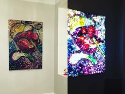 Karya Seni Indah Ini Dibuat dari 1.900 Botol Kuteks