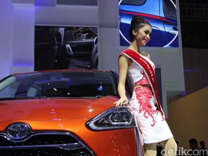 Cerita Miss IIMS 2016, Digoda Pengunjung Hingga Mimpi Jadi Puteri Indonesia