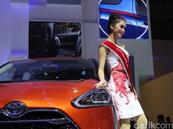 Cerita Miss IIMS 2016, Digoda Pengunjung Hingga Mimpi Jadi Puteri Indonesia