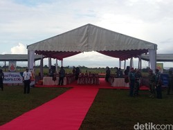 13 Personel Penerjun TNI AL Siap Meriahkan Festival Pesona Tambora