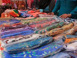 Aneka Suvenir Khas Pesisir Selatan di Festival Langkisau Aneka Suvenir Khas Pesisir Selatan di Festival Langkisau