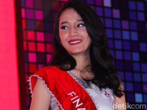 SPG Cantik di IIMS: Ada Pengunjung yang Cuekin Juga