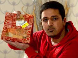 Gara-gara Salah Label, Muslim Ini Makan Cheese Roll Isi Daging Babi