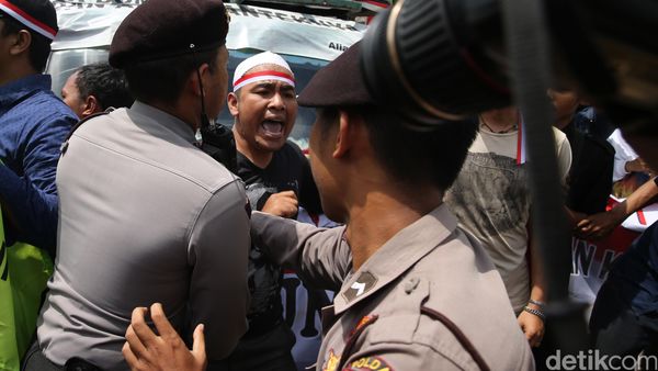 Demo Anti Simposium Tragedi 1965