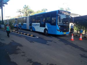 TransJ akan Tambah Layanan Bus dari Stasiun Kereta