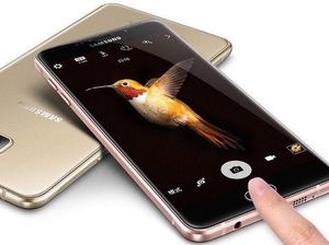 Galaxy C, Ponsel Kelas Menengah Berbodi Metal