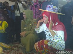 Mensos Khofifah: Industri Kreatif Jember Butuh Konektivitas
