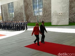 Presiden Jokowi Gelar Pertemuan dengan Kanselir Jerman di Berlin