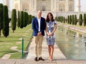 Alasan Kate Middleton dan Pangeran William Jarang Bergandengan Tangan