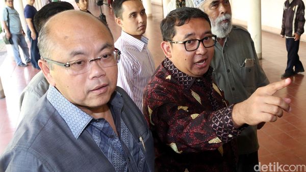 Fadli Zon Tinjau RS Sumber Waras